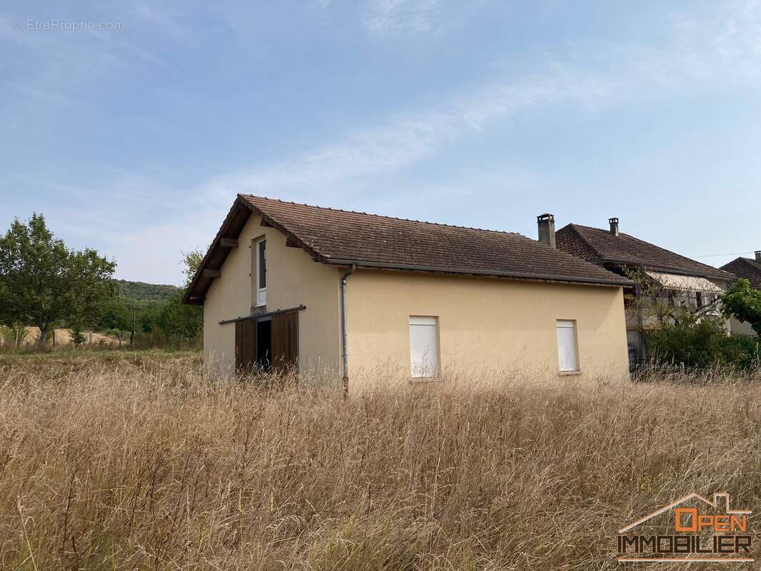 Appartement à CAZOULES