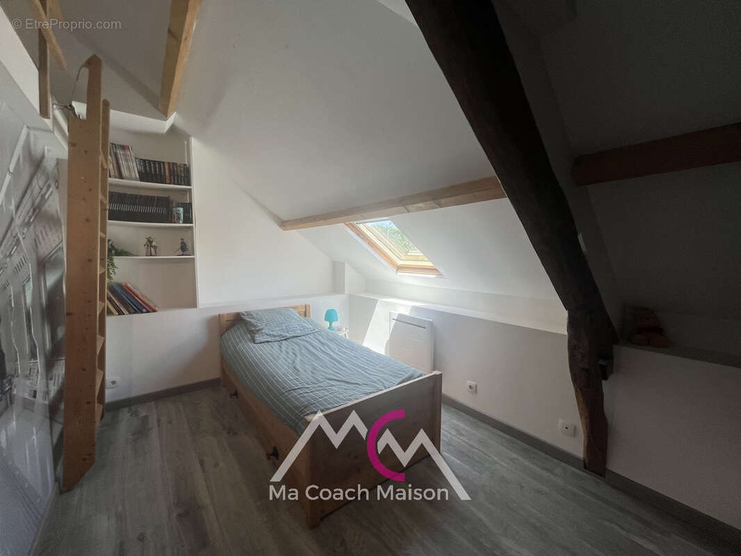 Maison à LA CHAPELLE-DES-MARAIS