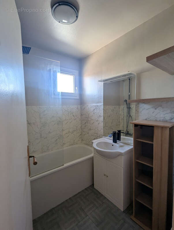 Appartement à MOUANS-SARTOUX