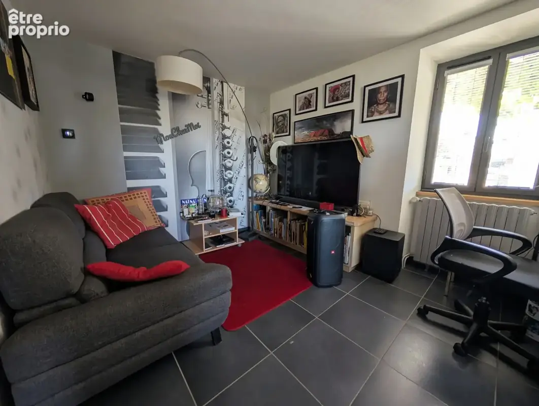 VIAGER OCCUPÉ   Maison en pierre avec jardin et garage - photo 5