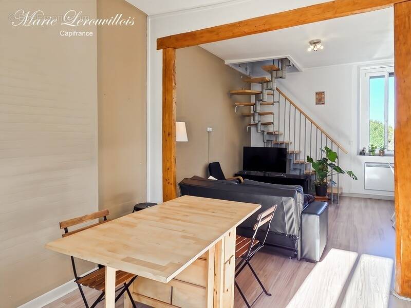 Appartement à SAINT-JULIEN-LES-VILLAS