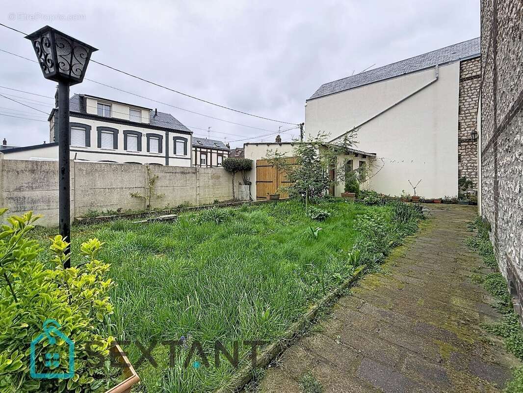 Maison à LE PETIT-QUEVILLY