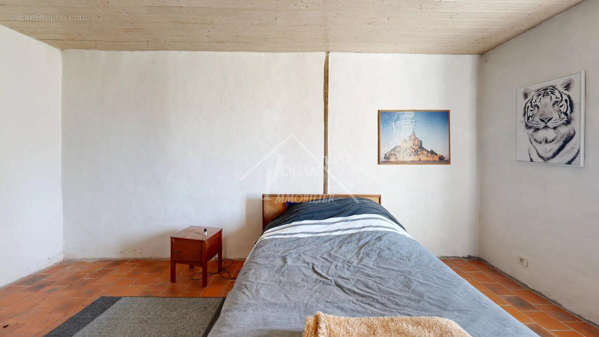 Maison à NEUILLY-LE-REAL