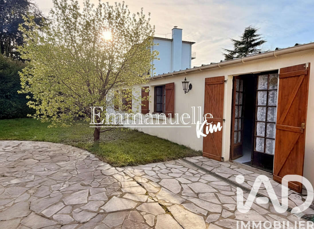 Photo 2 - Maison à MONTMORENCY