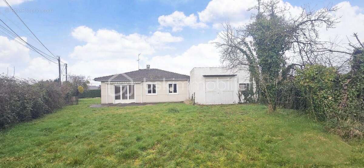 GIEN - Pavillon de plain-pied avec grand jardin clos de 1 068 m² - potentiel à exploiter - photo 2