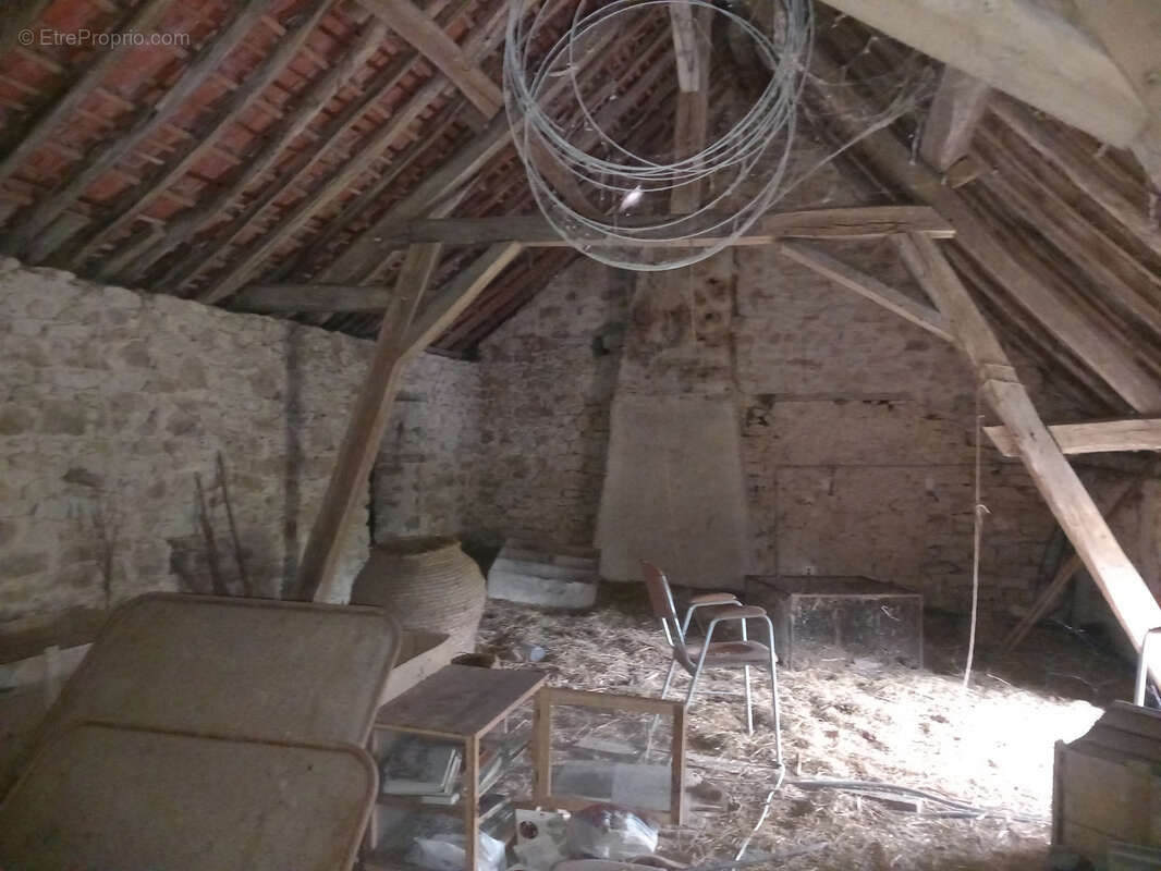 Maison à MOULINS-ENGILBERT