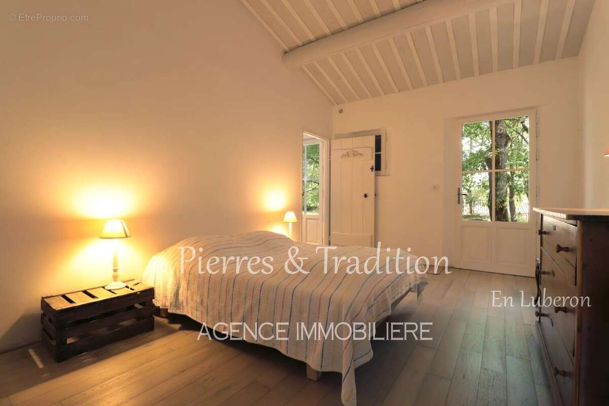 Maison à ROUSSILLON