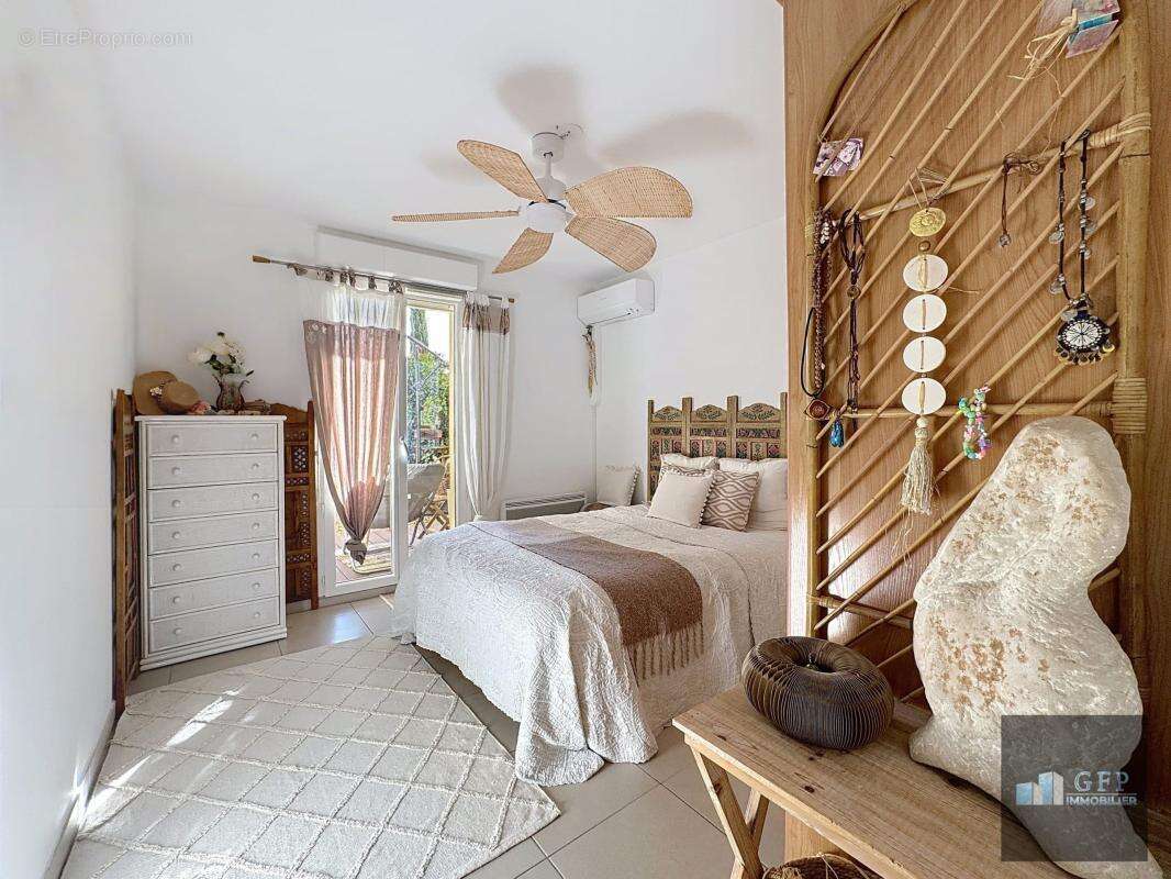 Appartement à BORMES-LES-MIMOSAS