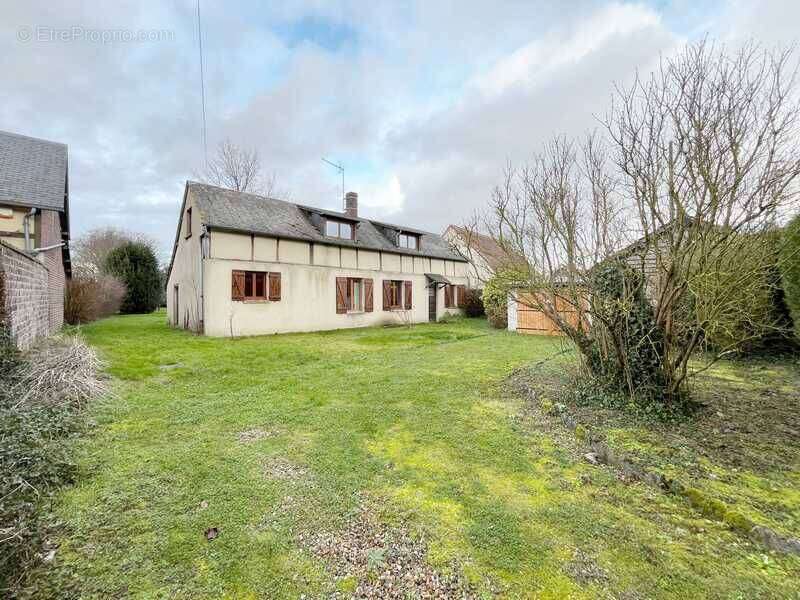 Maison à ETREPAGNY