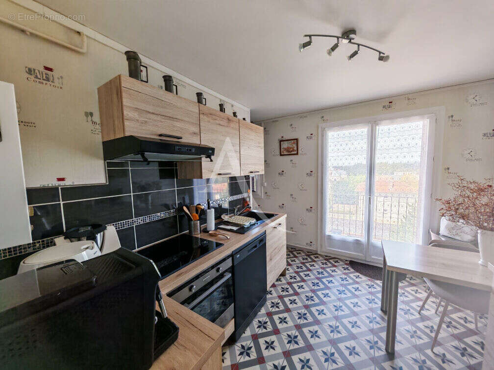En vente fourchambault: appartement, 2 chambres, ascenceur, cave et parking - photo 2