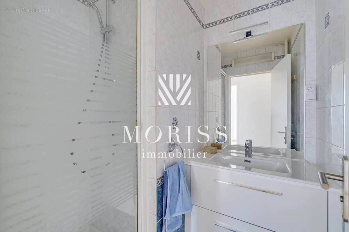Appartement à LEVALLOIS-PERRET