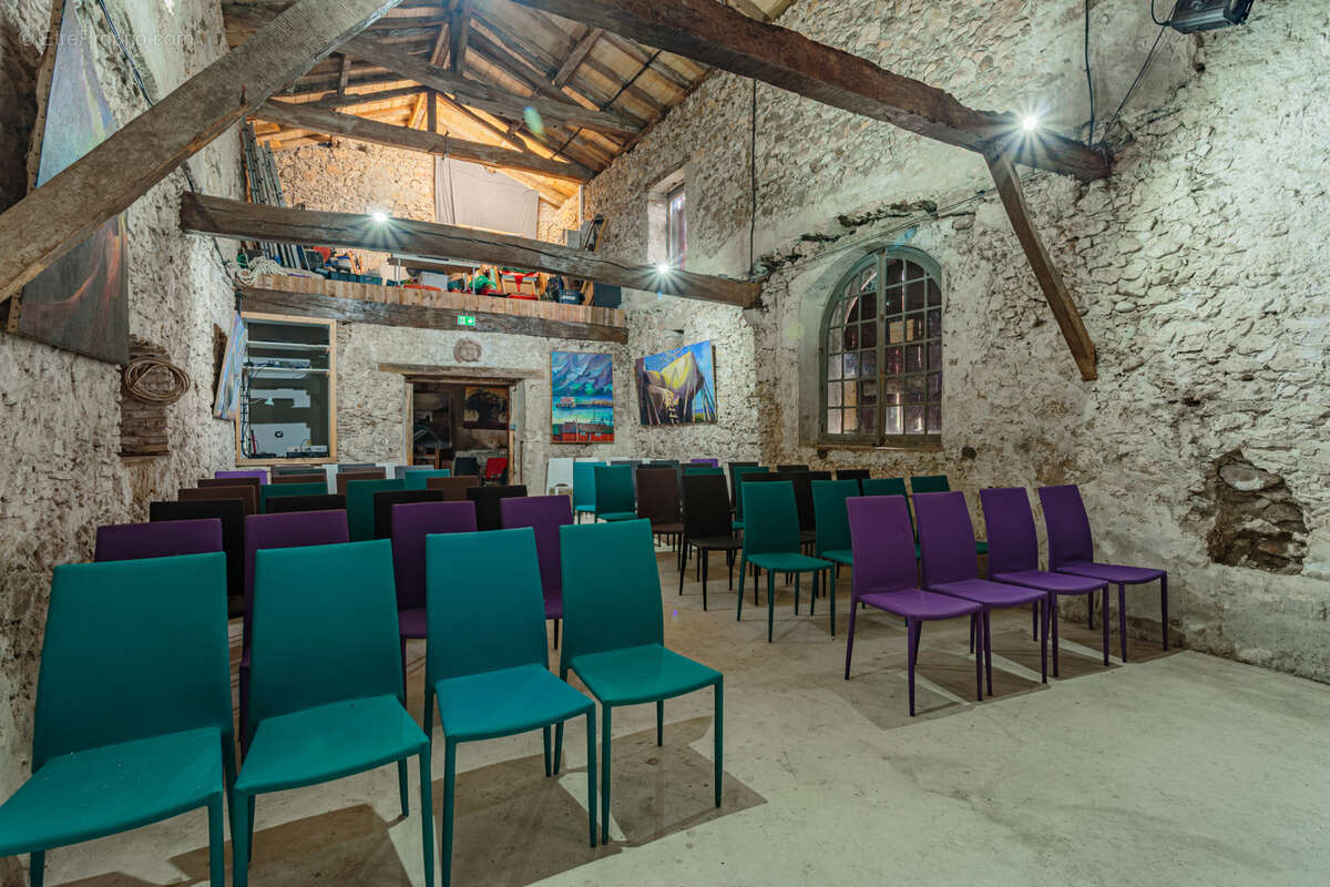 A vendre batisse de caractere - photo 5