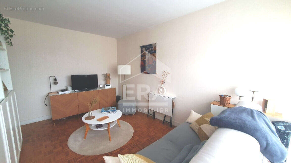 Appartement à SAINT-MAUR-DES-FOSSES