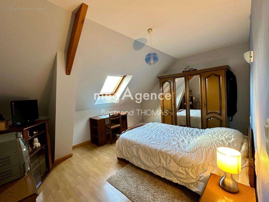 Longére avec dépendances sur 10149 m2 - photo 11