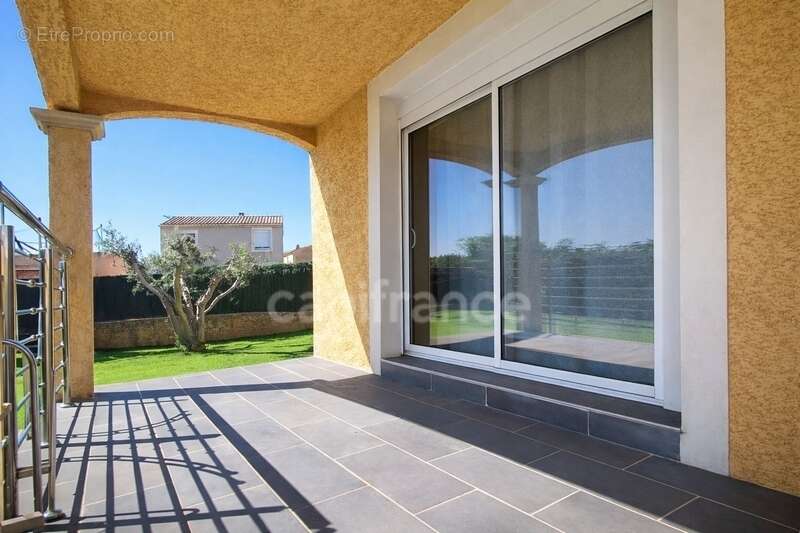 Maison à SAINT-GILLES