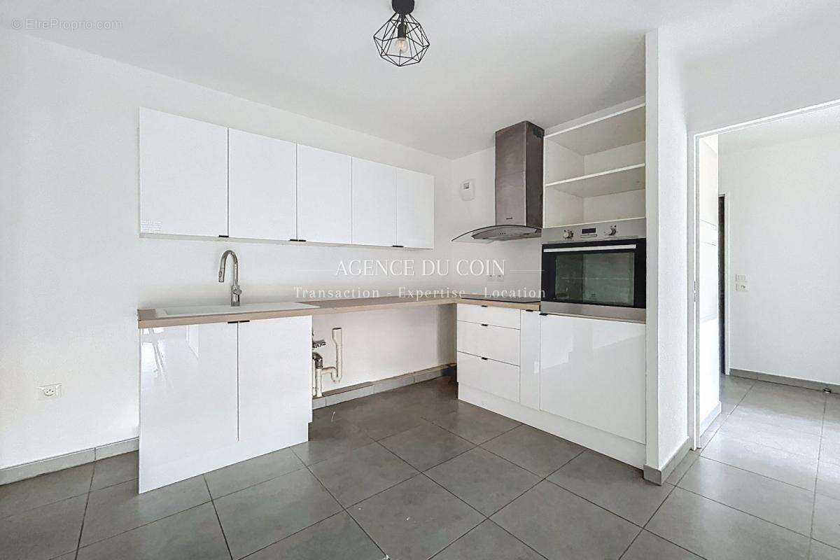 Appartement à LE MUY