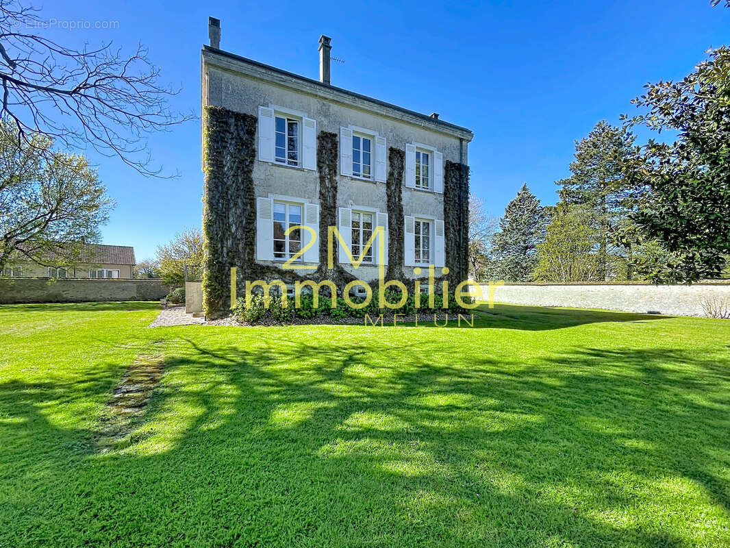 Maison à BLANDY