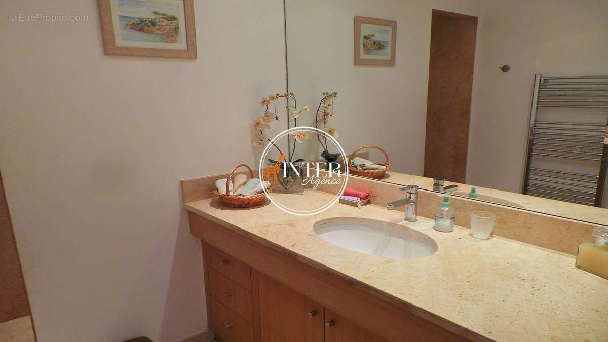 Appartement à LES ISSAMBRES