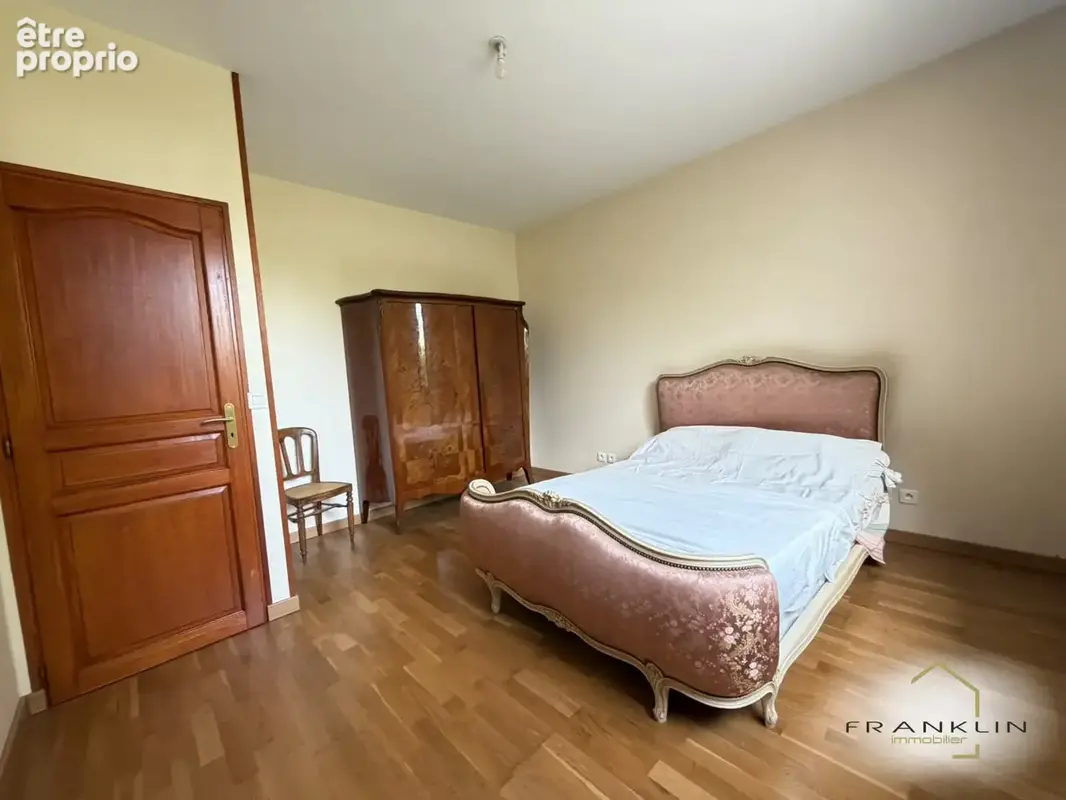 Mitry-le-neuf - pavillon de plain pied - 2 chambres - 1 cave et un joli jardin - photo 8