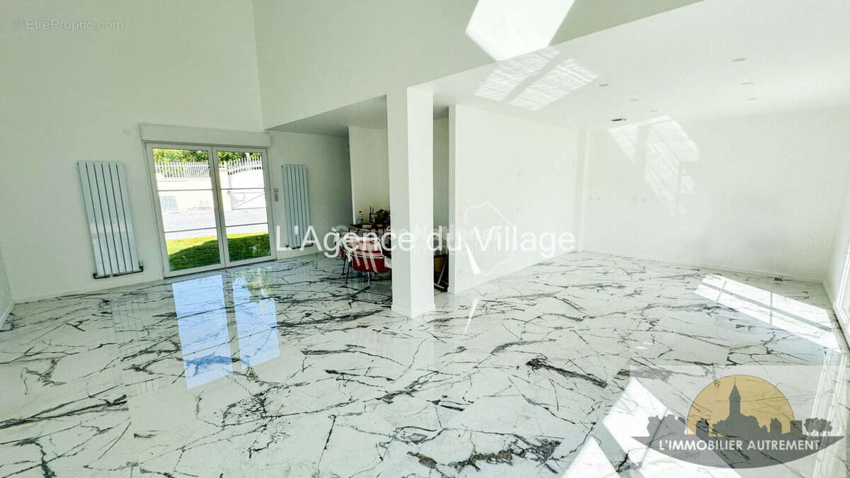 Maison à SAINTE-GENEVIEVE