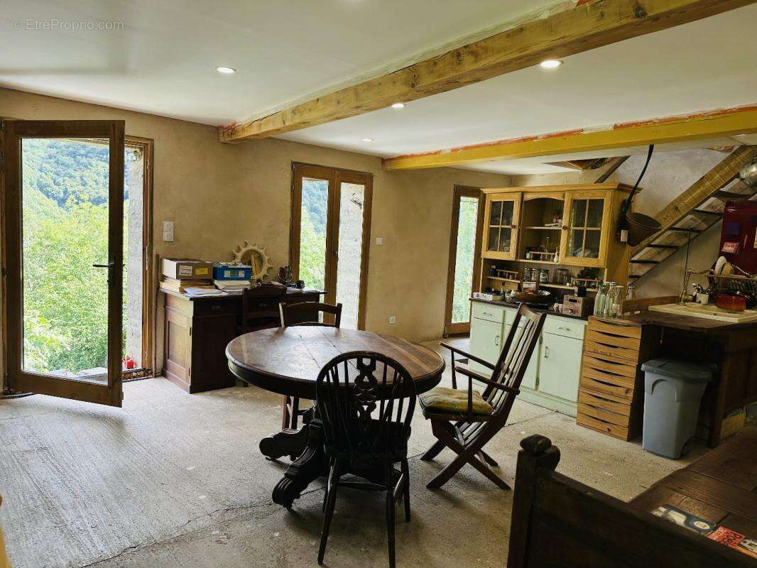 Maison à SAINT-LARY