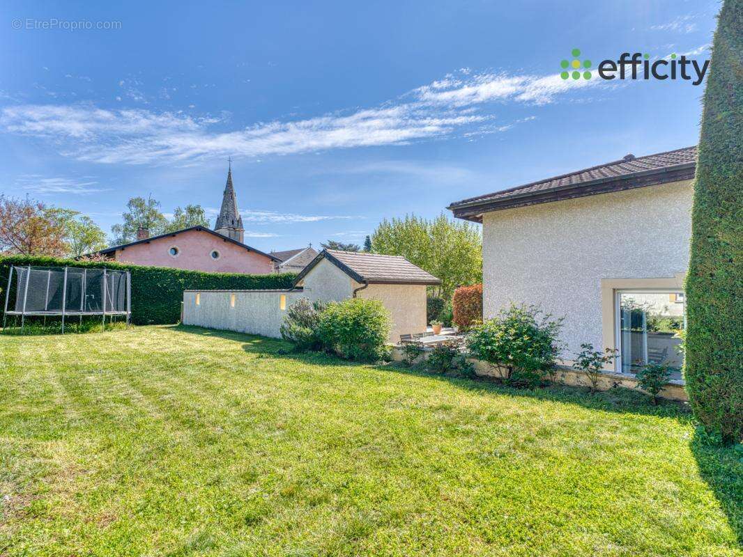Maison à SATOLAS-ET-BONCE