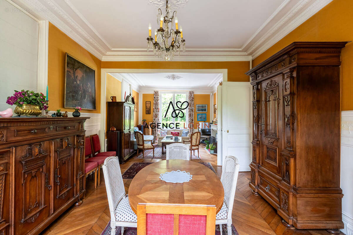 Maison à LE VESINET