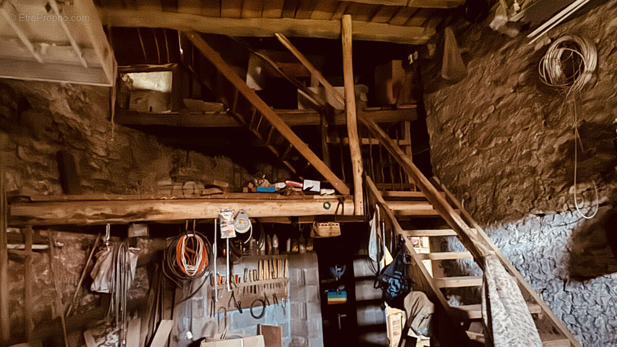 Longère bourguignonne secteur MAILLY-LA-VILLE 151 200 €. - photo 5