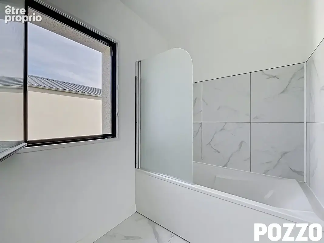 A vendre : Maison de 115m² , 4 chambres à BREVILLE SUR MER (50290) - photo 11