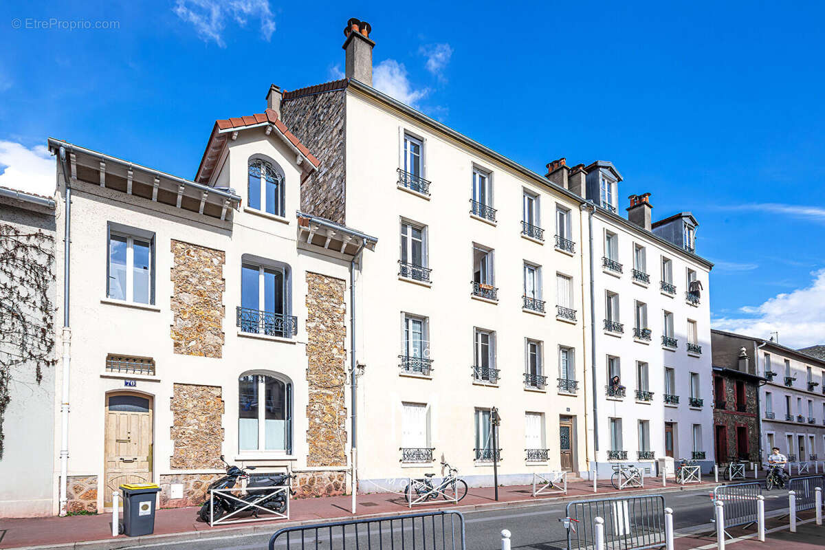 Appartement à MONTROUGE
