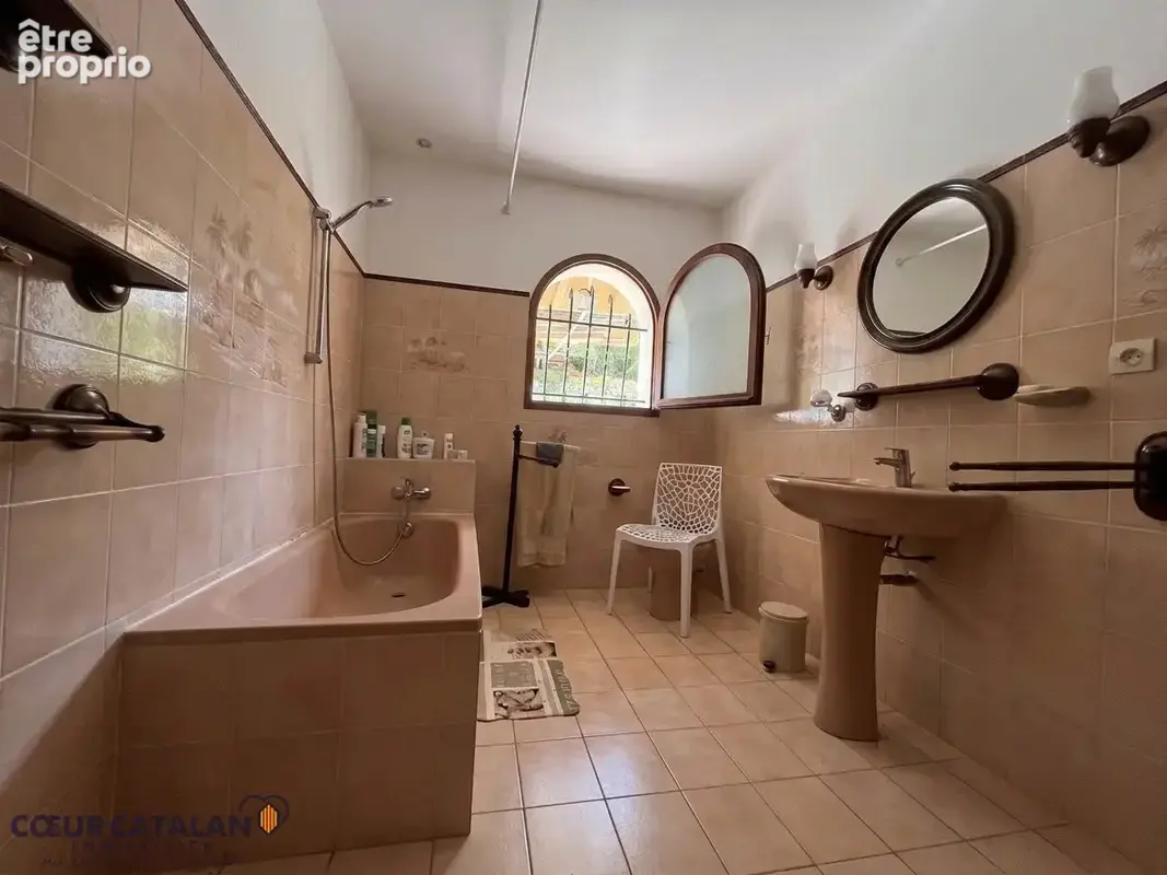 À vendre - thuir - villa plain-pied 600m2 de terrain vue canigou - photo 8