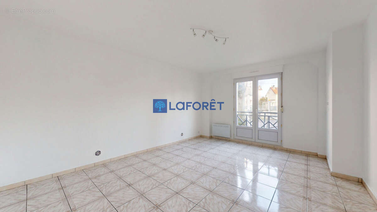 Appartement à SAVIGNY-SUR-ORGE