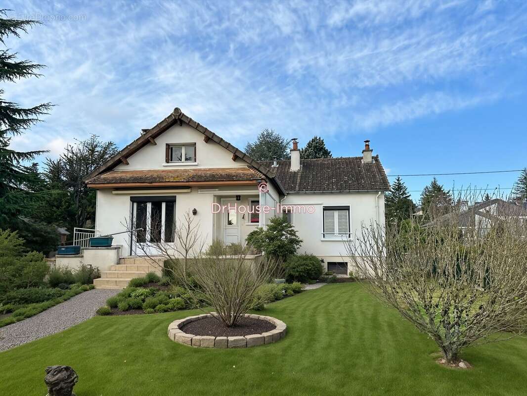 Maison à CHAMPAGNE