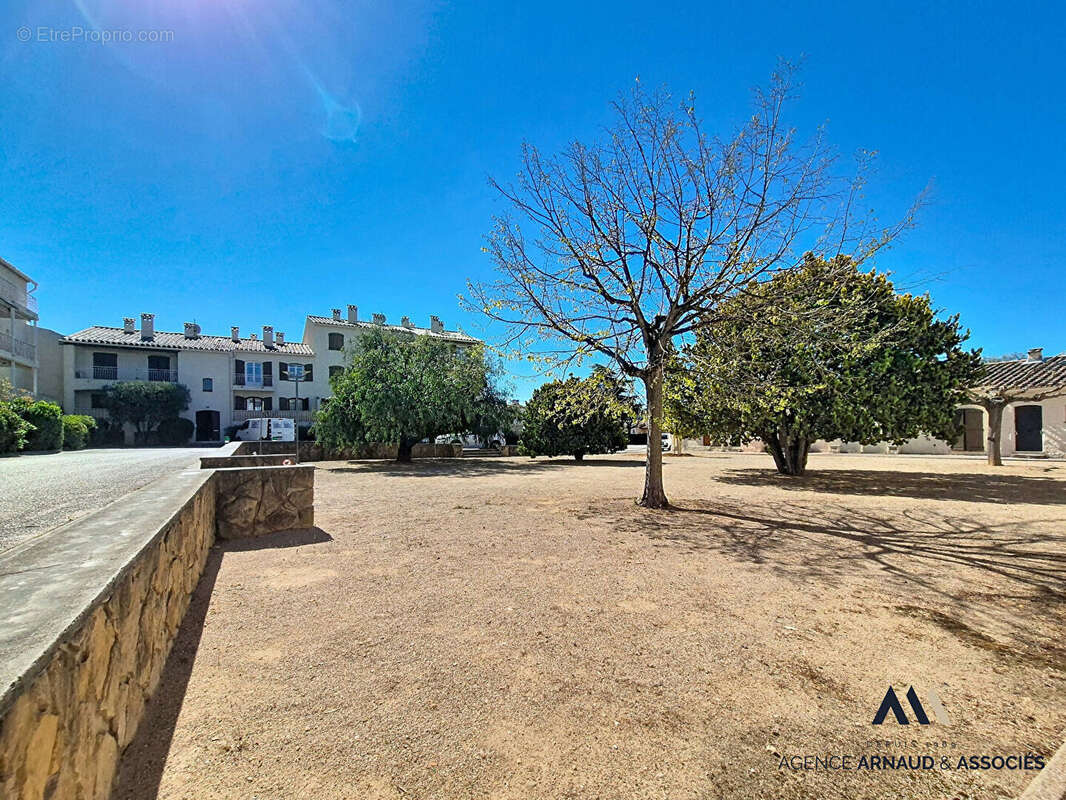 Appartement à SAINT-CYR-SUR-MER