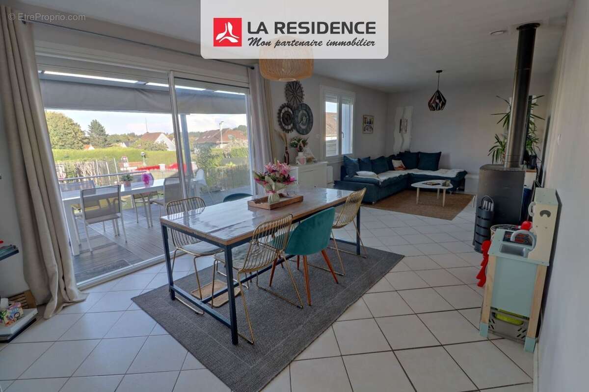 Maison à SAINT-JEAN-DU-CARDONNAY