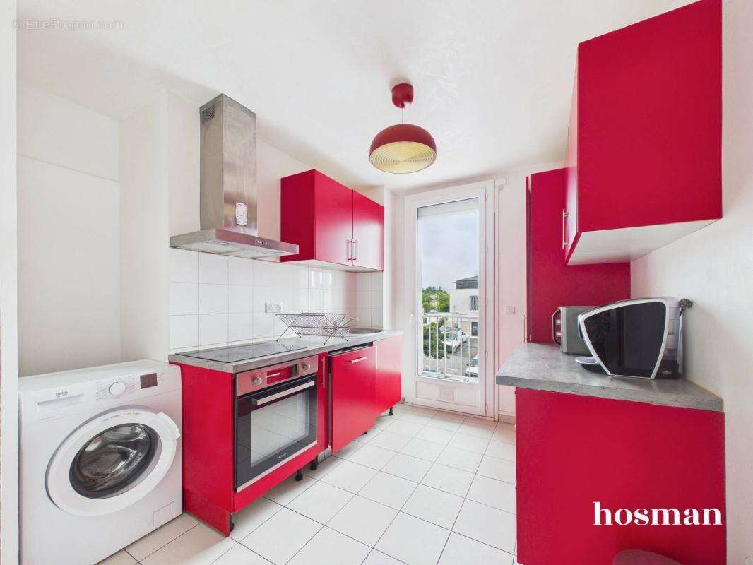 Appartement 5 pièces de 83 m² avec double balcon et parking - Avenue Léon Blum, Pessac - photo 2