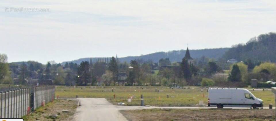 Terrain à BOUVIGNY-BOYEFFLES