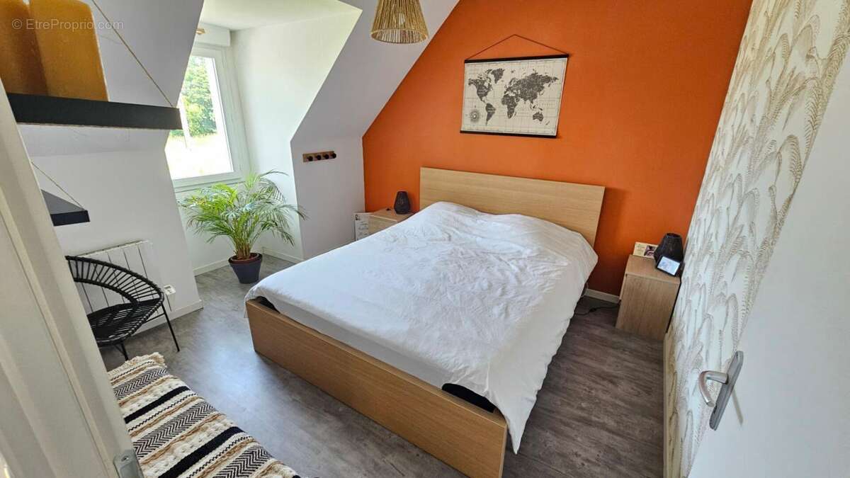 Maison à HOUDAN