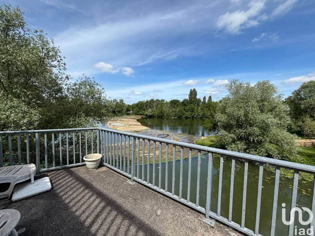 Photo 4 - Commerce à CUISERY