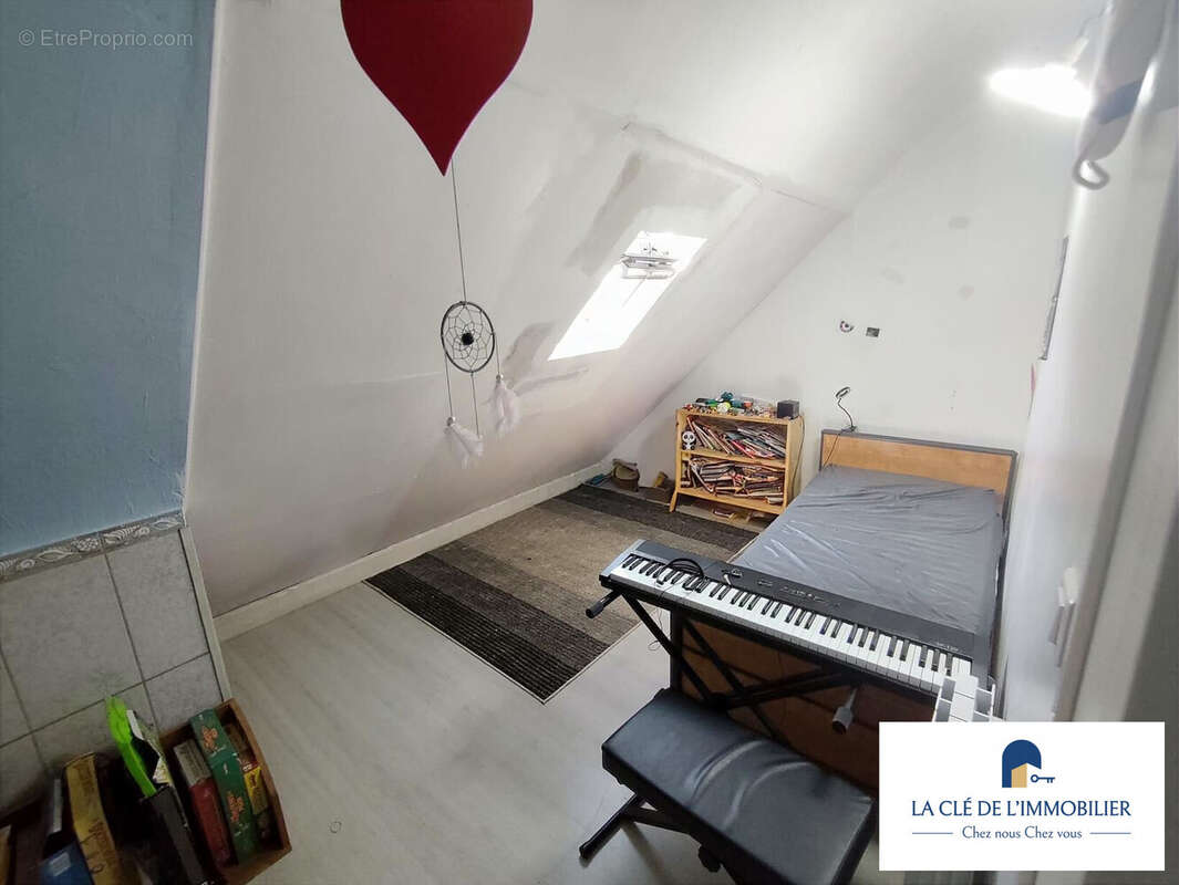 Maison 88 m² à Brennilis  - photo 3