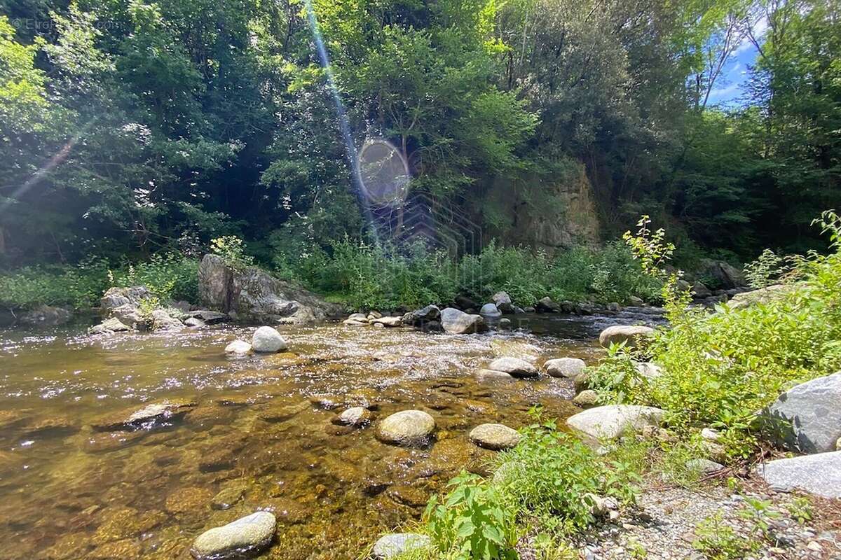 Maison à SAINT-LAURENT-DE-CERDANS