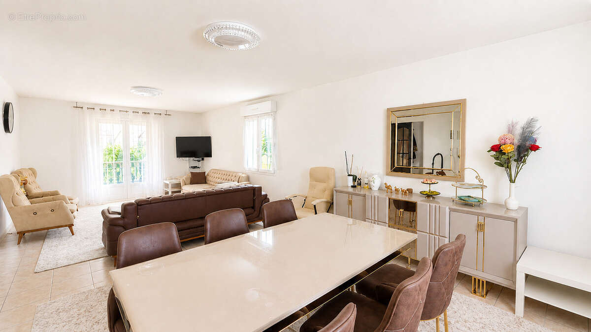 Maison 8 pieces - 2 logements - photo 2