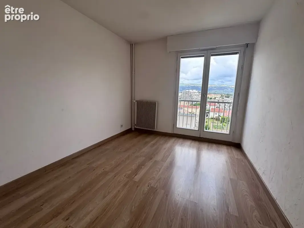 Bourg les Valence - quartier Le Cyrano 138m² - photo 3