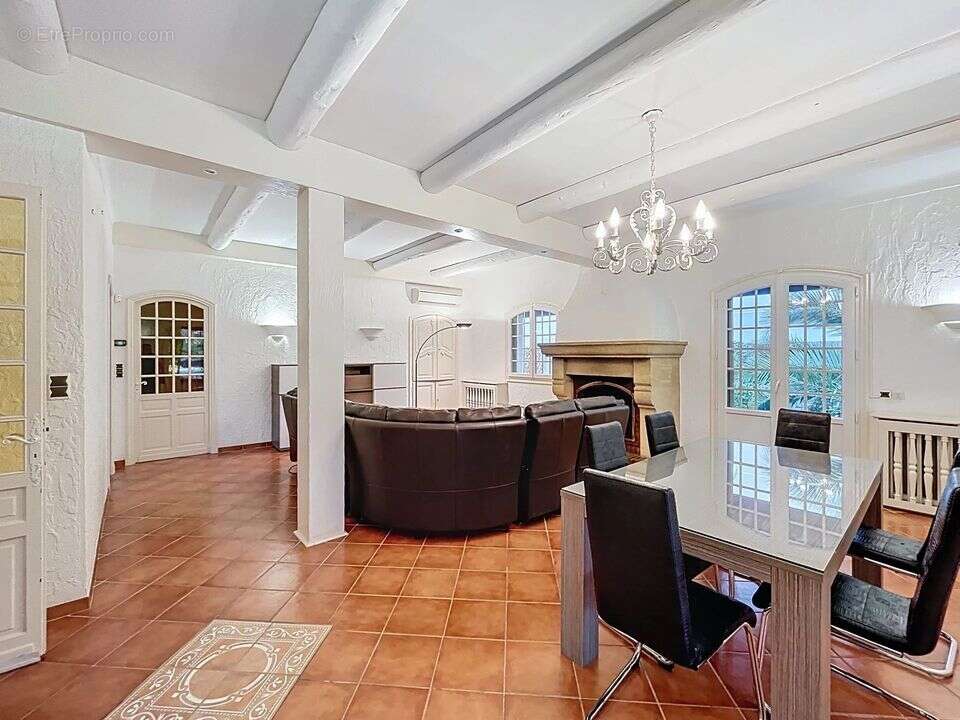 Maison à CAGNES-SUR-MER