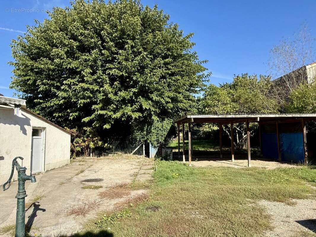 Maison à PORT-SAINTE-FOY-ET-PONCHAPT