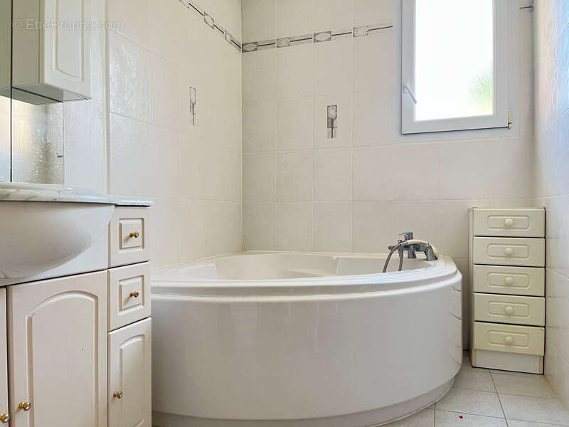 Maison à vendre 4 pièces SAINT PIERRE DE LAGES (31) - photo 9