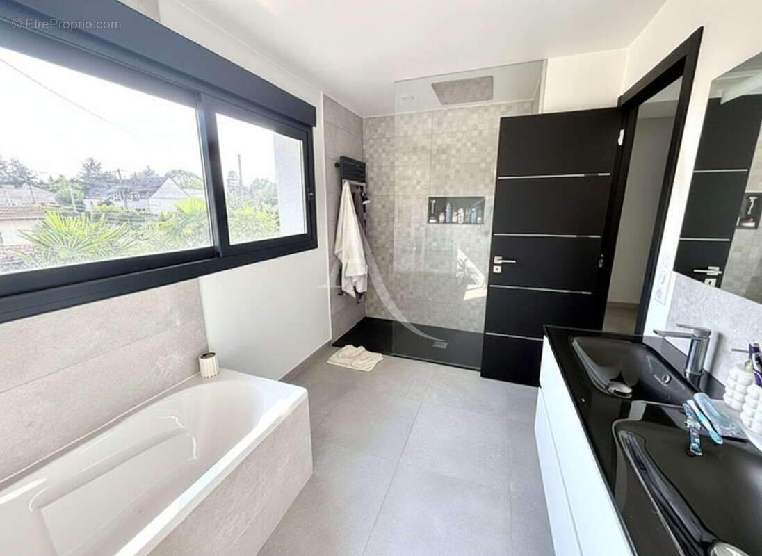 Maison Villeneuve Saint Denis 6 pièces 179 m2 - photo 14