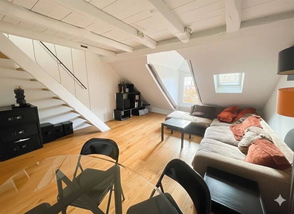 Appartement à PARIS-11E