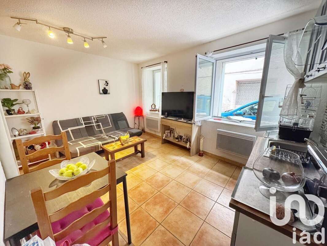 Photo 2 - Appartement à SOLLIES-PONT