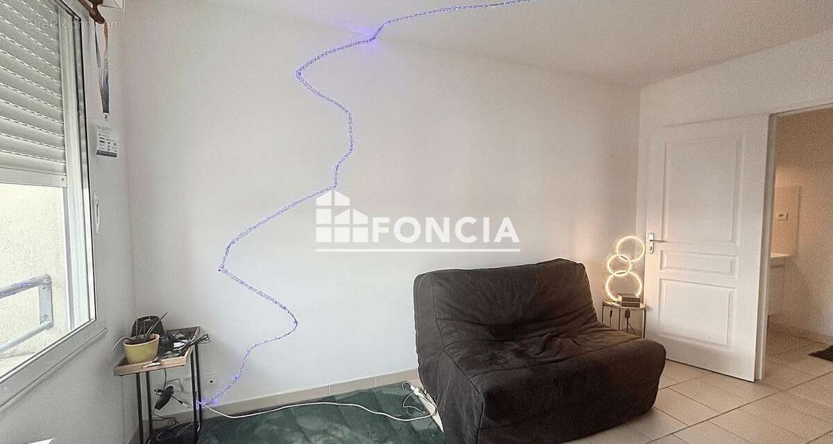 Appartement à MONTREUIL-JUIGNE